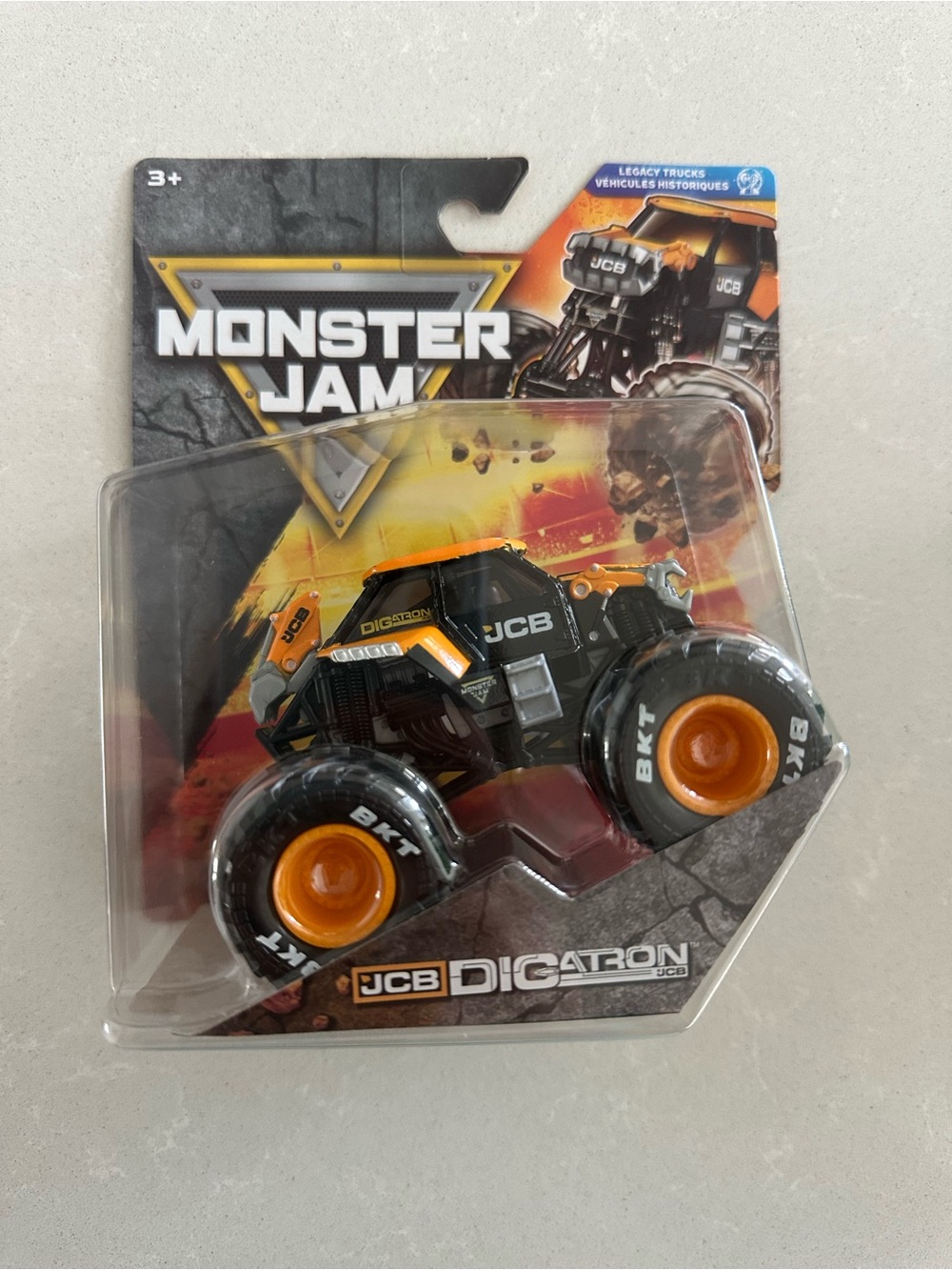 Monster Jam JCB Digatron 1:64